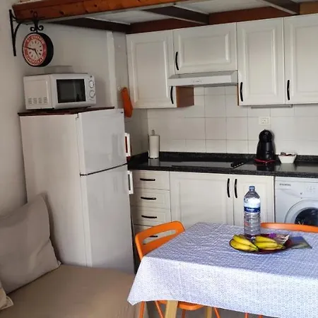 アパート Marineda *